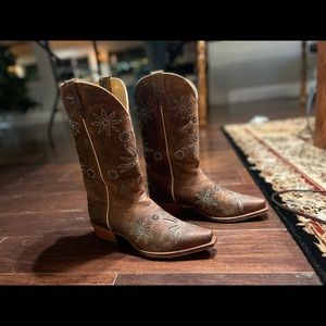 Shyanne floral cowboy boots womens size 8